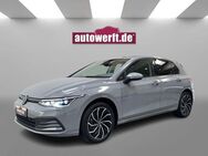 VW Golf 8 2.0 TDI ACTIVE 17Z MATRIX CAM NAVI PDC SHZ KESSY TEMPOMAT - Ahrensburg