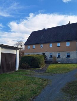 Einfamilienhaus mit Garage und Doppelcarport - Großschirma