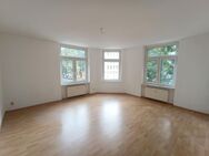 Viel Platz zum Spielen und Entspannen! Großzügige 3-Raum-Wohnung mit Balkon - Magdeburg