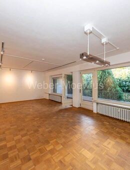 Geräumige 3(bis 4)-Zimmer-Wohnung mit 2 Loggien, EBK, Parkettböden, SmartHome-Funktion + 2 Garagen - Bonn