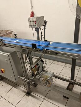 Einfache Unterboden Etikettiermaschine MiniSpender KM115 linke oder rechte Bauart ohne Drucksystem - Waldbrunn (Baden-Württemberg)