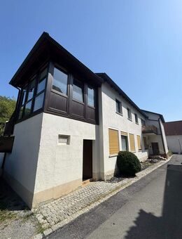 Mehrfamilienhaus nähe Campus mit PV-Anlage & Ausbaupotenzial in Eichenhausen - Bad Neustadt (Saale)