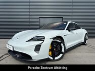 Porsche Taycan, Turbo S | SportDesign Paket Carbon |, Jahr 2023 - Winhöring