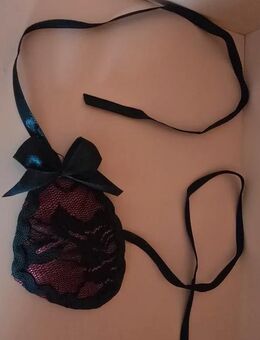 Halloween Augenbinde mit Stick Rot Schwarz mit Schleife - Berlin