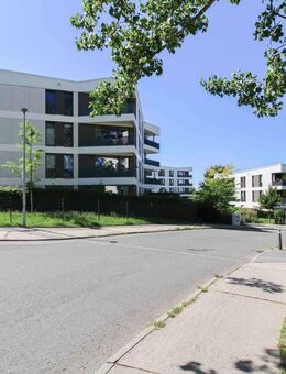 Exklusive 4- Zimmer-Wohnung mit 40m² großer Südterrasse u. Tiefgaragenstellplatz in Chemnitz Hutholz - Chemnitz