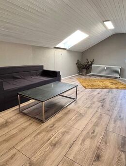 Moderne und Vollmöbilierte 4-Zimmer-Dachwohnung mit Wohlfühlfaktor - Ottenbach