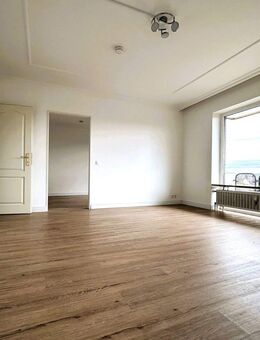 Lichtdurchflutet, attraktiv, einfach interessant! 3-Zimmer-Eigentumswohnung mit Balkon! - Meerbusch