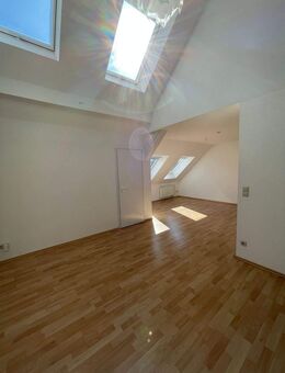 72 m² Dachgeschosswohnung - lichtdurchflutet und gemütlich - Albstadt