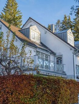 ***Heike Borchers Immobilien***Individuelle Galeriewohnung zum Selbstbezug***Seltene Gelegenheit*** - Unterhaching