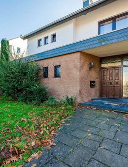 Modernes Einfamilienhaus in ruhiger Lage mit großem Garten - Kerpen (Kolpingstadt)