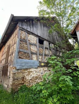 Zwei sanierungsbedürftige Wohnhäuser mit Scheune auf großem Grundstück - Grosselfingen