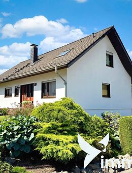 *Provisionsfrei* Einfamilienhaus oder Zweifamilienhaus mit Gartentraum, Einliegerwohnung & Bachlauf - Nümbrecht