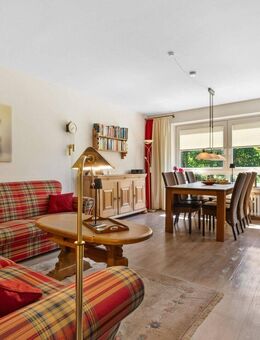 Familientraum: 4-Zi.-Wohnung, Südloggia, TG-Stellplatz - Düsseldorf