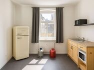 1 Raum Wohnung, auf Wunsch mit EBK im Herzen von Meerane - Meerane