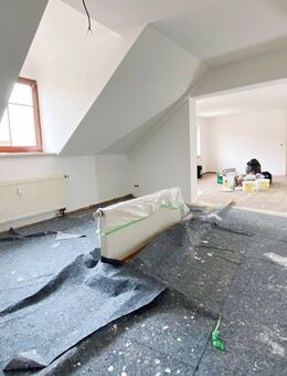 HELLE & FREUNDLICHE 4-ZIMMER-DG-WOHNUNG IM NEUEN GLANZ! - Döbeln