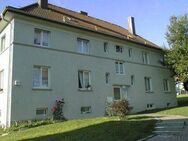 Hier lässt es sich aushalten: Teilrenovierte 3-Zimmer-Wohnung - Heidenheim (Brenz)