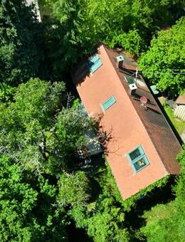 Provisionsfrei! Kernsaniertes, charmantes Einfamilienhaus mit Parkgrundstück - uneinsehbar - Stadtbergen