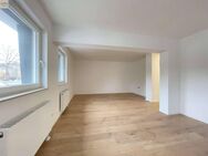 Erstbezug nach Neuausbau - Wohnung mit Gartenanteil - Hof
