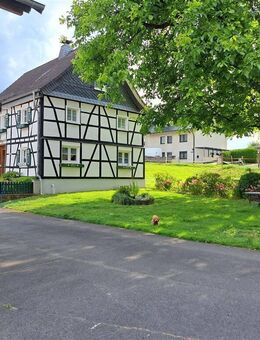 Attraktiver Resthof mit vielfachen Gestaltungsmöglichkeiten - Kürten