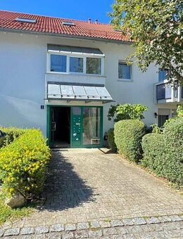 Helle 2 ZKB Wohnung mit Balkon in Höhenkirchen-Siegertsbrunn - Höhenkirchen-Siegertsbrunn