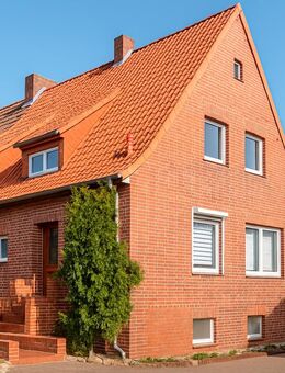 Schöne Doppelhaushäfte zu sehr attraktivem Preis ! - Malliß