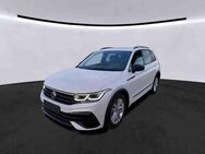 VW Tiguan, 2.0 TSI R BlackStyle, Jahr 2022 - Hannover