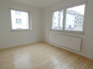 ** Modernisierte 3-Zi-Wohnung mit Loggia in beliebter Lage von Holsterhausen sucht neuen Mieter ** - Essen