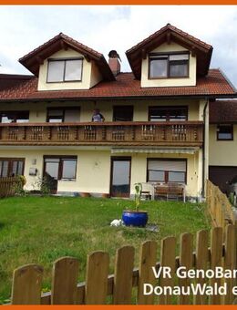 Dort wohnen, wo andere Urlaub machen - Großes Einfamilienhaus mit Balkon und Garten in Neuschönau - Neuschönau