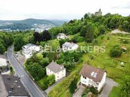 Altbau mit Bauplatz am Fuße der Botenlaube - Bad Kissingen