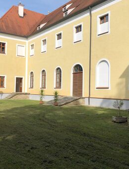 Helle 2-Zi-WHG mit EBK in ehemaliger Schlossbrauerei - Haag (Amper)