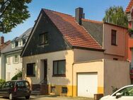 "DIE" Adresse in Bremen Nord! Zweifamilienhaus mit Garage als gutes Investment in nachgefragter Lage! - Bremen
