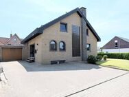 Freistehendes Einfamilienhaus mit Garage, vollunterkellert - Kranenburg (Nordrhein-Westfalen)