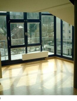 Charmante 3-Zimmer-Wohnung mit Wintergarten-Highlight und Balkon in St. Arnual - Saarbrücken