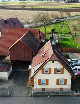 Ein.-Zweifam.-Haus mit Ökonomiegebäude und großem Grundstück - Neuried (Baden-Württemberg)