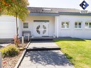 Repräsentatives Einfamilienhaus mit ELW, tollem Garten und 2 Doppelgaragen - Nürtingen