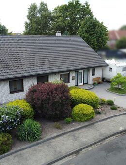 Gepflegter, ausgebauter Bungalow in zentraler Lage am Obenende! - Papenburg