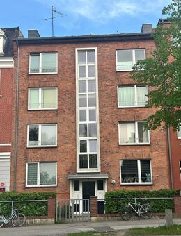 Solides und gepflegtes Mehrfamilienhaus mit guter Rendite in vermietungssicherer Lage mit langjährigen Mietern - Lübeck