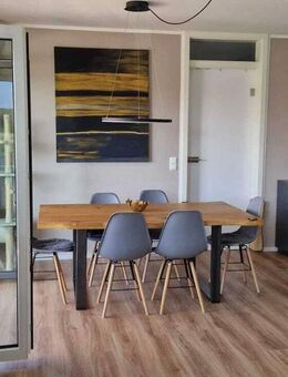 Moderne, wunderschöne Eigentumswohnung mit Gartenanteil, Einbauküche, Balkon und Wohlfühlbadezimmer - Ursensollen