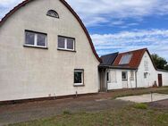 Doppelhaushälfte, 1350 NKM, 87 qm Wfl., 573 qm Grund, Kamin, neues Bad - Groß Lindow