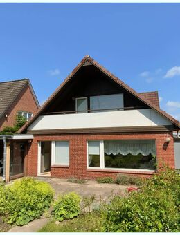 Gute Lage: Solides Einfamilienhaus mit Anbau auf reizvollem Südgrundstück m Garage und Nebengebäude - Husum (Schleswig-Holstein)