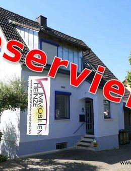 # Schönes Anwesen, Photovoltaik, viele Freisitze, Einliegerwohnung, Carport, Garten - Frei 2026! - Zapfendorf