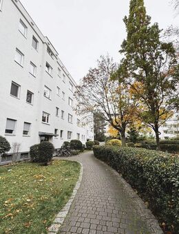 Saniert mit Balkon, nahe Schifffahrtskanal und Haselhorst - Berlin