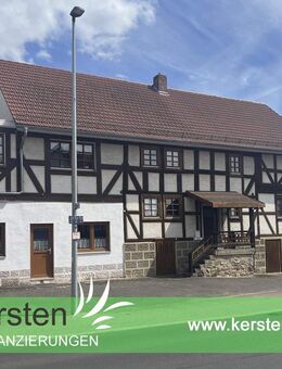 Großes Zweifamilienhaus mit schönem Grundstück in Altmorschen sucht neue Eigentümer! - Morschen