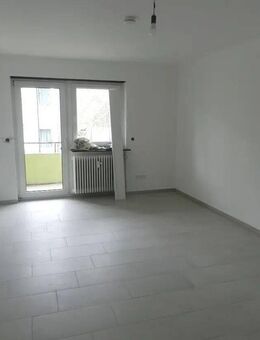 Helle und kernsanierte 2-Zimmerwohnung mit großem Balkon in begehrter Lage von Ludwigshafen-Süd - Ludwigshafen (Rhein)