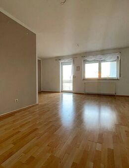 2 Zimmer - Eigentumswohnung mit Garage, Aufzug und Balkon in Hildburghausen! - Hildburghausen