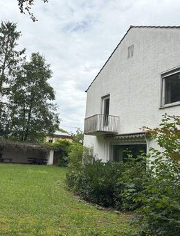 Traumhaftes Grundstück in exzellenter Lage mit Altbestand, in Augsburg am Kuhsee - Augsburg