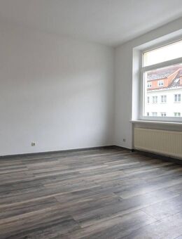 Helle 2-Raum-Wohnung in der Weststadt von Schwerin - Schwerin