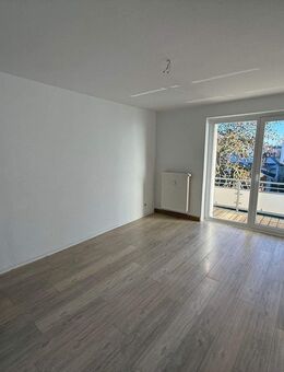Sehr schöne 3-Raum-Wohnung in Gera - Debschwitz-West mit Balkon - Gera
