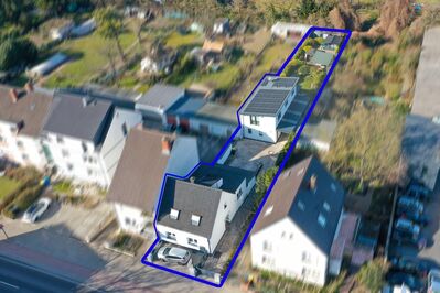 Charmantes Doppelhaus mit Einliegerwohnung und modernem Hinterhaus auf großzügigem Grundstück