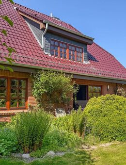 Wohnidylle pur – Großzügiges Einfamilienhaus mit parkähnlichem Grundstück - Ostenfeld (Husum)
